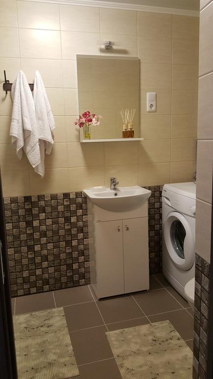 L.E.C. Travel Apartments 文茨皮尔斯 外观 照片